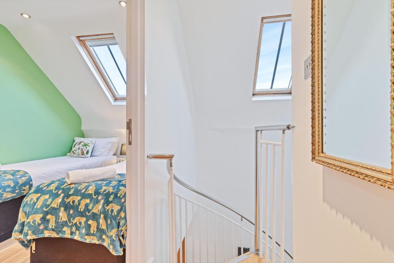 Majestic Mews Apartment With Free Parking - By My Getaways Brighton Eksteriør bilde