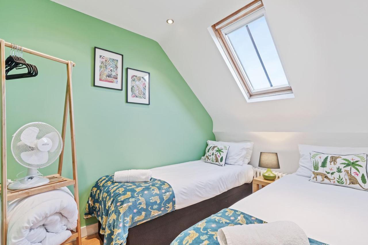 Majestic Mews Apartment With Free Parking - By My Getaways Brighton Eksteriør bilde