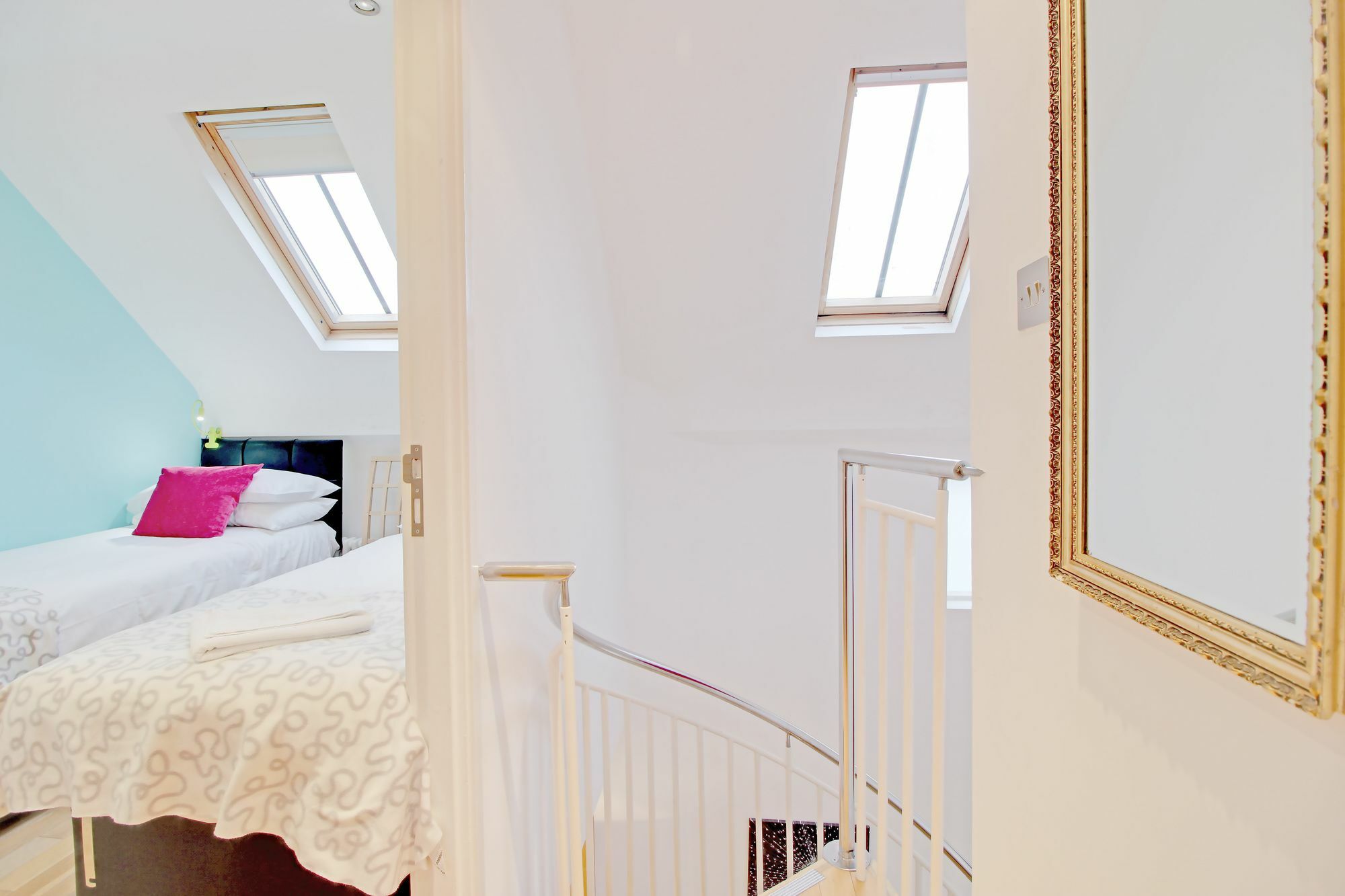 Majestic Mews Apartment With Free Parking - By My Getaways Brighton Eksteriør bilde